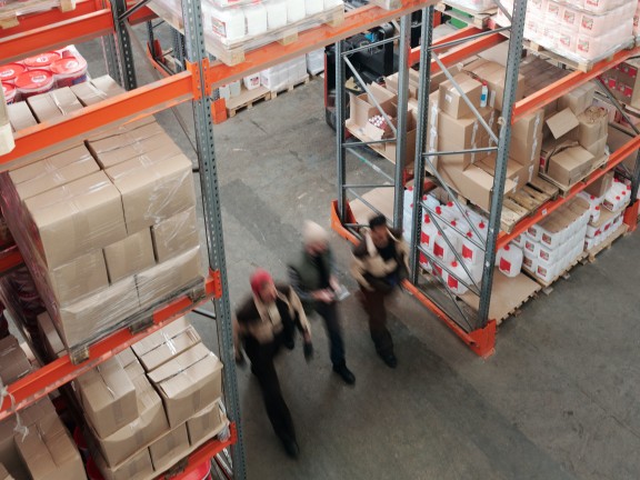 Men walking in warehouse, blurry Photo by Tiger Lily: https://www.pexels.com/photo/men-walking-in-a-warehouse-4481323/